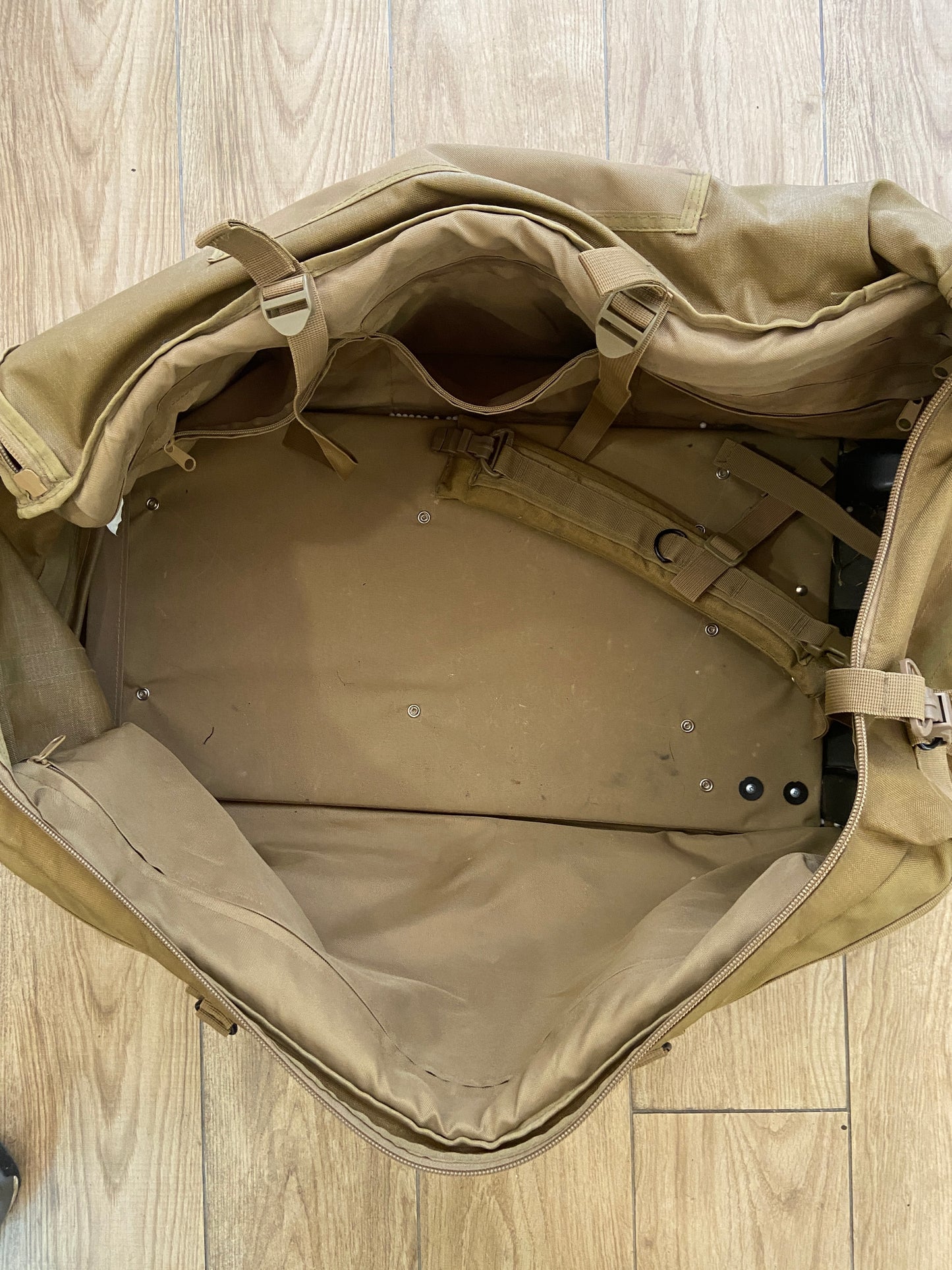 SAC DE TRANSPORT COMMANDO 120 L ROULETTE TAN